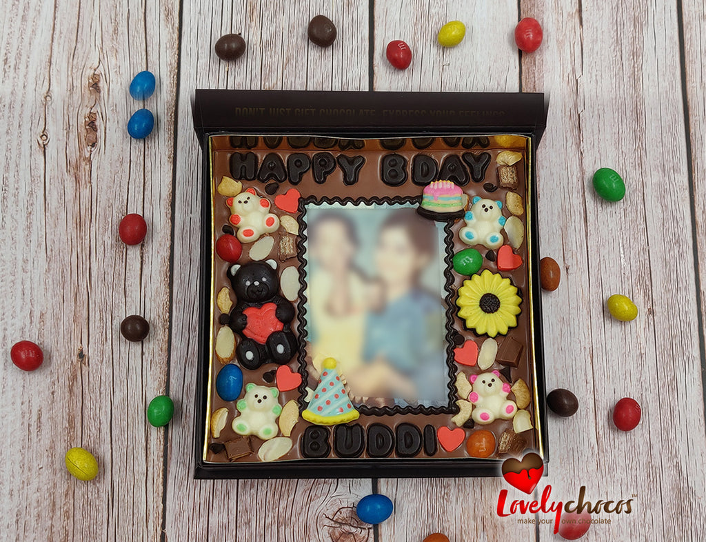 Personalized chocolate gift for mother birthday.